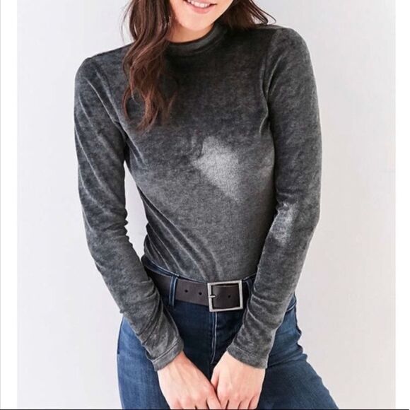 Urban Outfitters Out From Under Velvet Open Back Snap Neck Grey Body Suit - Picture 2 of 7